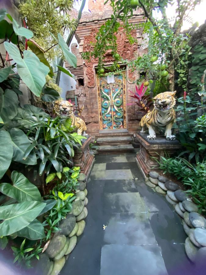 Rahayu Guest House Seminyak Buitenkant foto